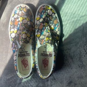 Vans slip-ons Peanuts themed